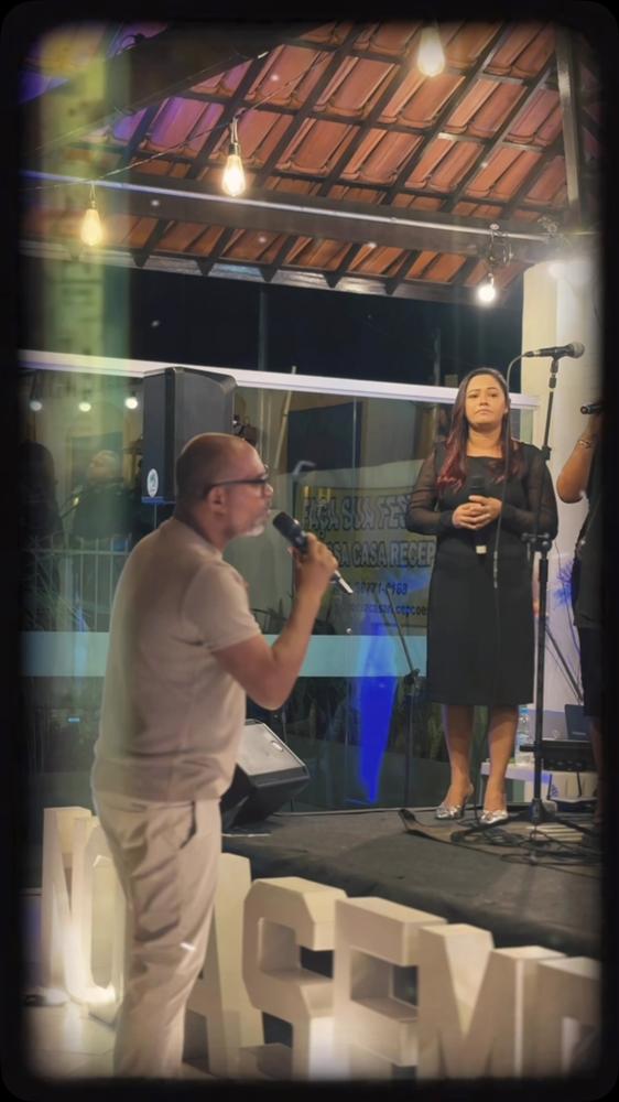 Apresentação de canto no recital